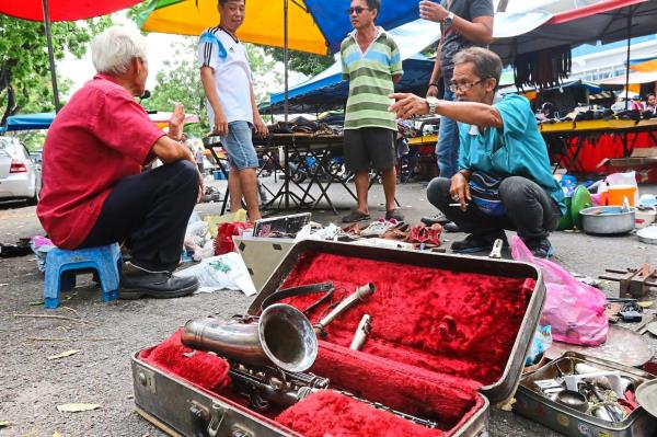 If you are looking for seco<em></em>ndhand goods, then the Lorong Kulit flea market – despite its many changes - might still be the place to stumble upon a hidden treasure. — Filepic