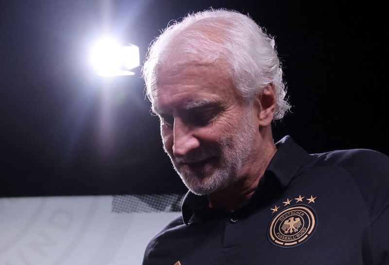德国足球队临时教练沃勒排除了接替弗里克的可能性